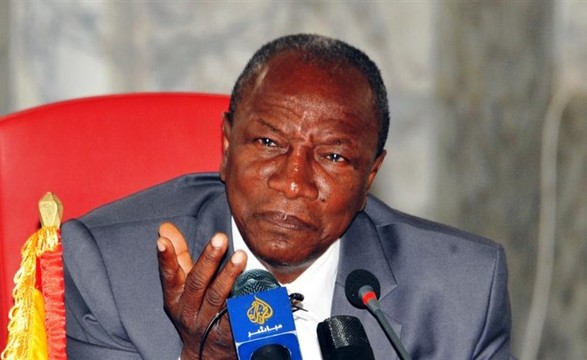 Presidente da união africana condena situação política e militar no Zimbabwe