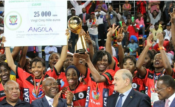 Angola sem grandes dificuldades vence na final a Tunísia 