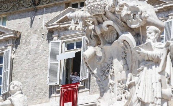 Papa Angelus: A fé autêntica e madura é capaz de iluminar as muitas 