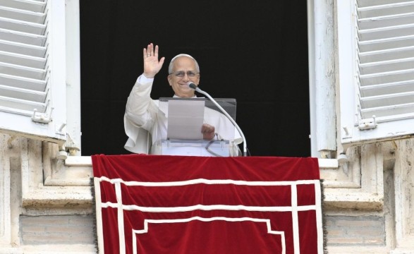 Papa alerta para “culto separado da vida”