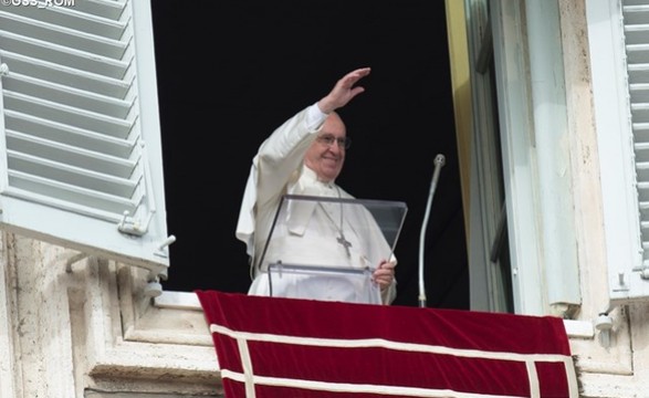 Papa reforça no Vaticano denúncias de perseguições contra os cristãos