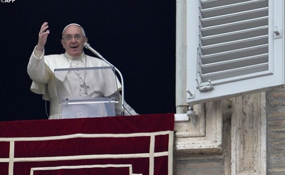 “Com Jesus a alegria é de casa. Sejamos missionários da alegria” Papa Francisco no Angelus 