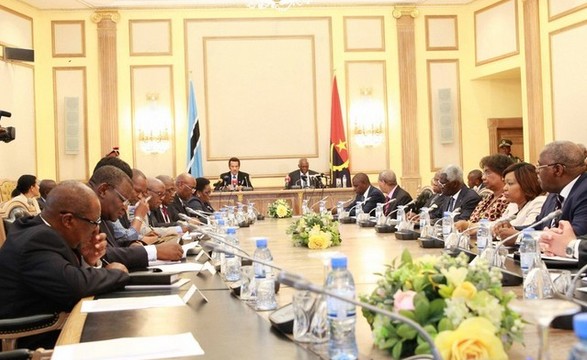 Angola e Botswana em negociações de alto nível