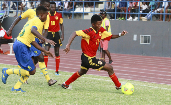 Angola Goleia Ilhas Comores 