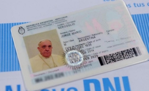 Papa quer viajar com documentos argentinos