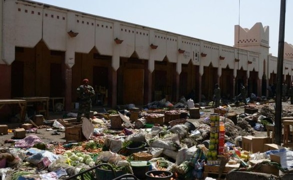 Ataque suicida em mesquita na Nigéria deixa pelo menos 22 mortos