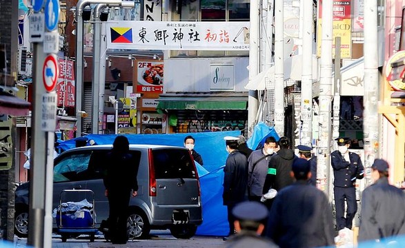 Ataque terrorista na passagem de ano em Tóquio