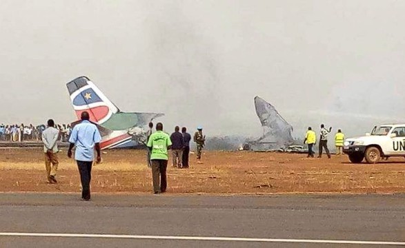 Avião comercial despenha-se com mais de 40 pessoas no Sudão do Sul