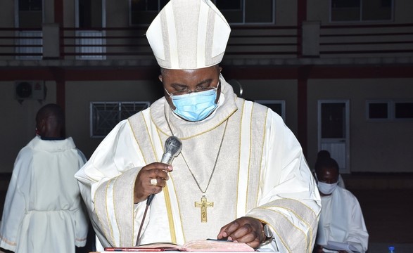 Único critério para a justiça é a necessidade da pessoa humana, afirma bispo de Cabinda