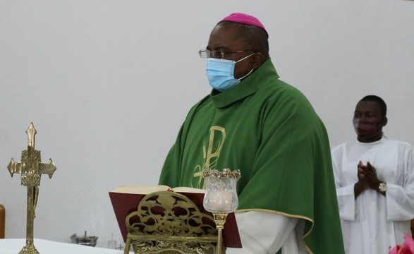 Bispo de Cabinda apela perdão aos que roubaram e estão dispostos a devolver os bens à nação