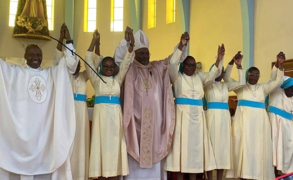 Diocese de Cabinda celebrou profissão perpétua e temporária de irmãs da Associação das Filhas de Maria Imaculada