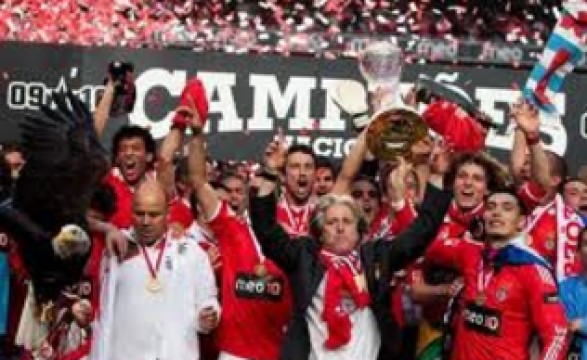 Benfica joga hoje para o 33.º título de campeão - I Liga - SAPO