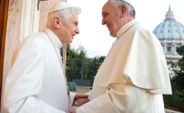 Bento XVI participar na abertura do Ano Santo da Misericórdia