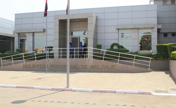 Malanje ganha biblioteca