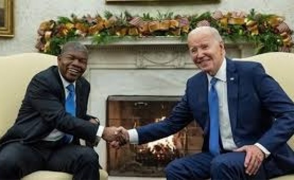 Novo impulso nas relações com EUA Joe Biden chega a Luanda