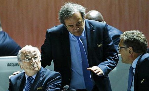Comité de Ética da FIFA suspende Seph Blatter e Michel Platini