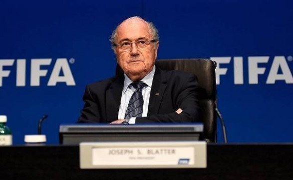 Blatter renuncia à presidência da Fifa