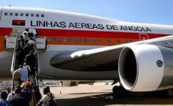 TAAG esclarece retenção da Boeing 777-200ER no Aeroporto Sá Carneiro