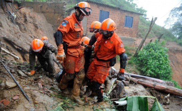 Temporal fez pelo menos 27 mortos no estado do Rio de Janeiro