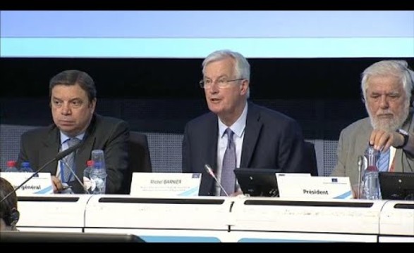 União europeia põe Reino Unido em sentido sobre o