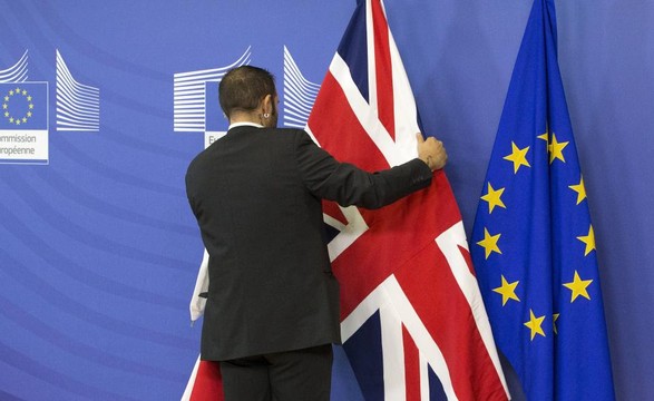 Britânicos ficam ou saem da união europeia?
