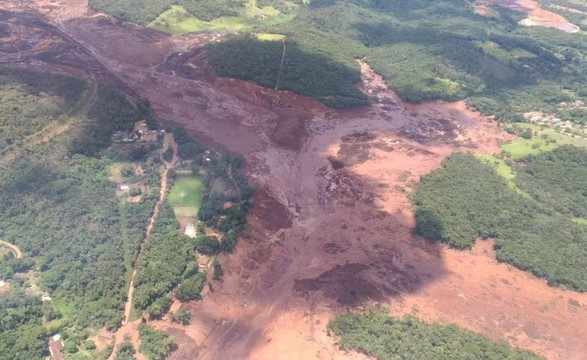 Prosseguem buscas por desaparecidos em Brumadinho 