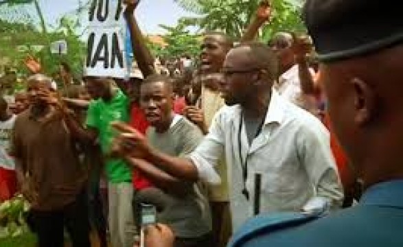  Dois manifestantes mortos em protestos contra candidatura de Nkurunziza no Burundi