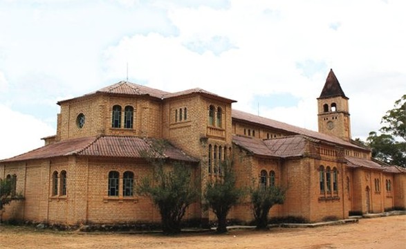 Vêm aí as Dioceses da Matala e de Caconda