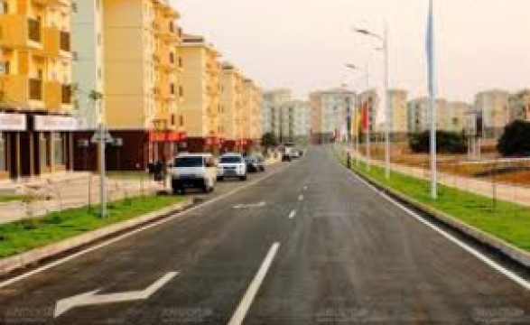 Novas centralidades de Luanda já a venda