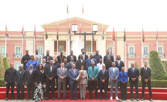 AFROBASKET 2025: Campeões recebidos no palácio presidencial