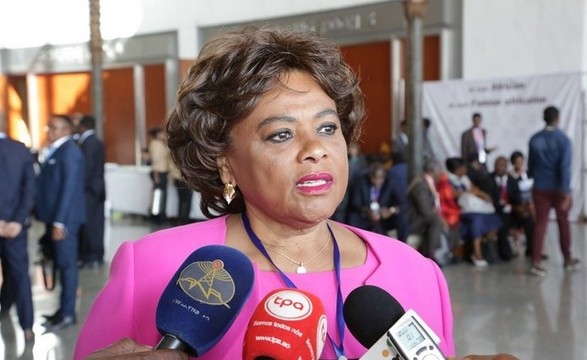 Ministra Carolina anuncia apoio jurídico gratuito para mulheres vítima de violência