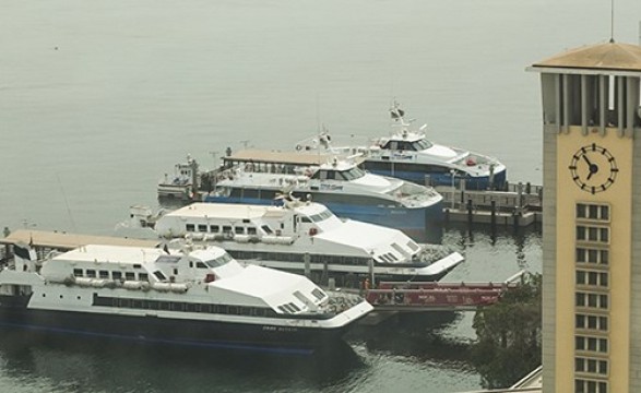 Funcionários do serviço de transporte de passageiros em catamarãs denunciam irregularidades
