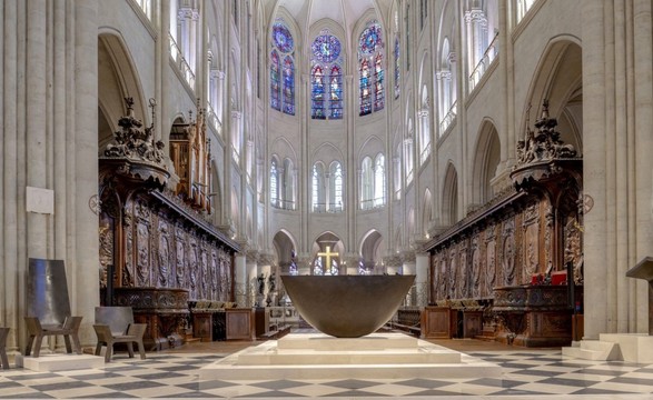 Reabertura da Catedral de Notre-Dame é marcante para católicos e para crentes de várias confissões religiosas