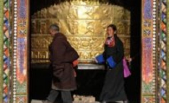 China condena homem por incentivar autoimolação a favor do Tibete