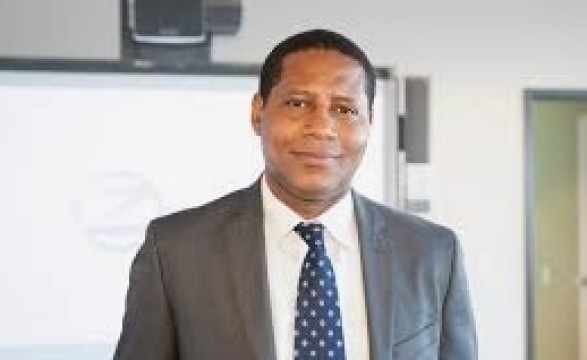 Discurso Directo: Florindo Chivucute