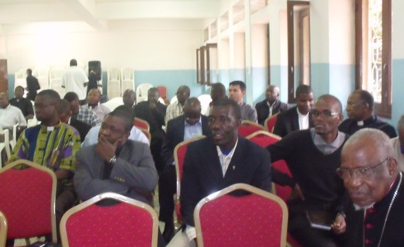 Arcebispo de Luanda junta principais colaboradores e traça acções da vida pastoral