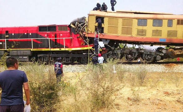 Subiu para 18 número de mortos no choque entre comboios 