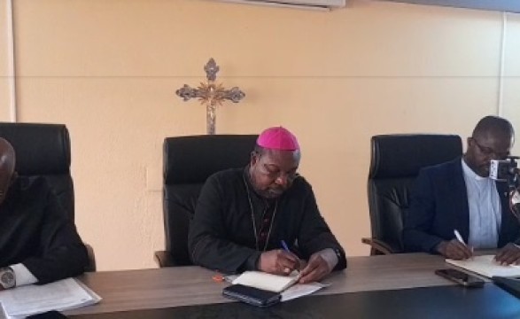 CEAST apresenta em conferência de Imprensa particularidades do Congresso Nacional da Reconciliação