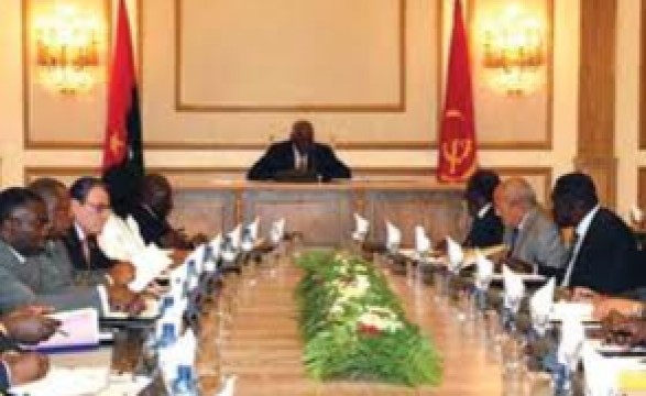 Comissão Económica considera importantes medidas implementadas pelo Banco Nacional de Angola