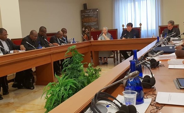 Vida Consagrada em Angola apresentada em Roma