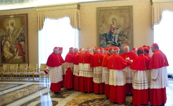 Papa preside Consistório Ordinário Público