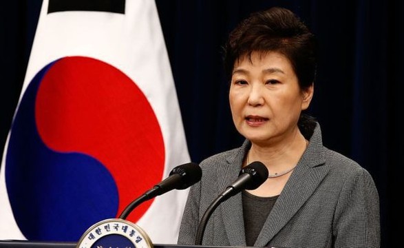 Ex-presidente arrisca-se à prisão perpétua por crimes de corrupção na Coreia do sul 