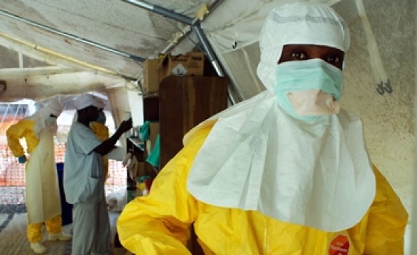 Costa do Marfim suspende voos para países afectados pelo ébola