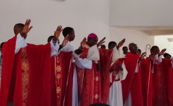 Todos aqueles que vivem na família, vivem no amor afirma D. MBilingui ‎