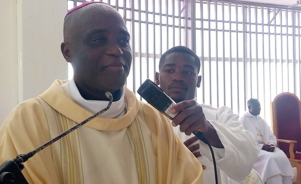 Na paixão e morte de Cristo, bispo auxiliar de Luanda destaca, vitória do amor sobre o ódio e a injustiça.