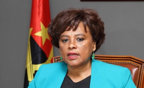 Ministra aborda internacionalização da cultura com embaixadores angolanos