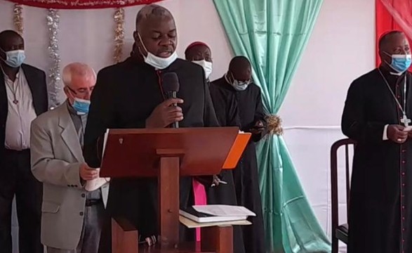 Arcebispo de Luanda recebe cumprimentos de Natal