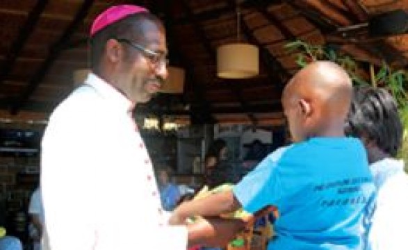 Dom Manuel Imbamba diz: