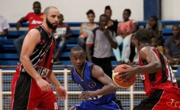 Militares e policia campeões em Basket