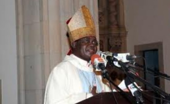 “Nascimento de Cristo vem traser Luz as nossas Vidas” Arcebispo de Luanda na missa da noite de natal